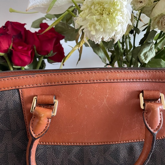 MICHAEL KORS SATCHEL - Picture 3 of 8